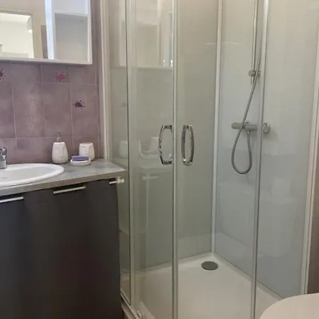 T2 Climatise Proche Avec Balcon - 4 Couchages, Port De Saint Pierre La - Fr-1-229d-119 Apartment